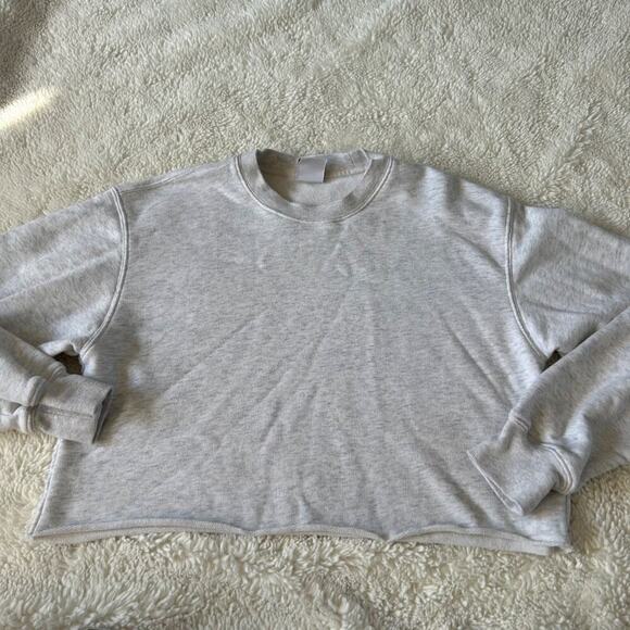 Aritzia Womens Terry Cropped Sweater in Grey Size X-Small - Picture 2 of 7